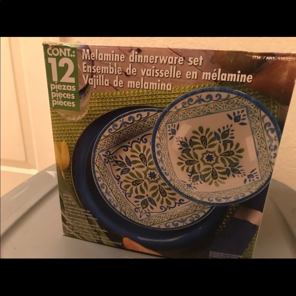 Table set - Picture 2 of 3